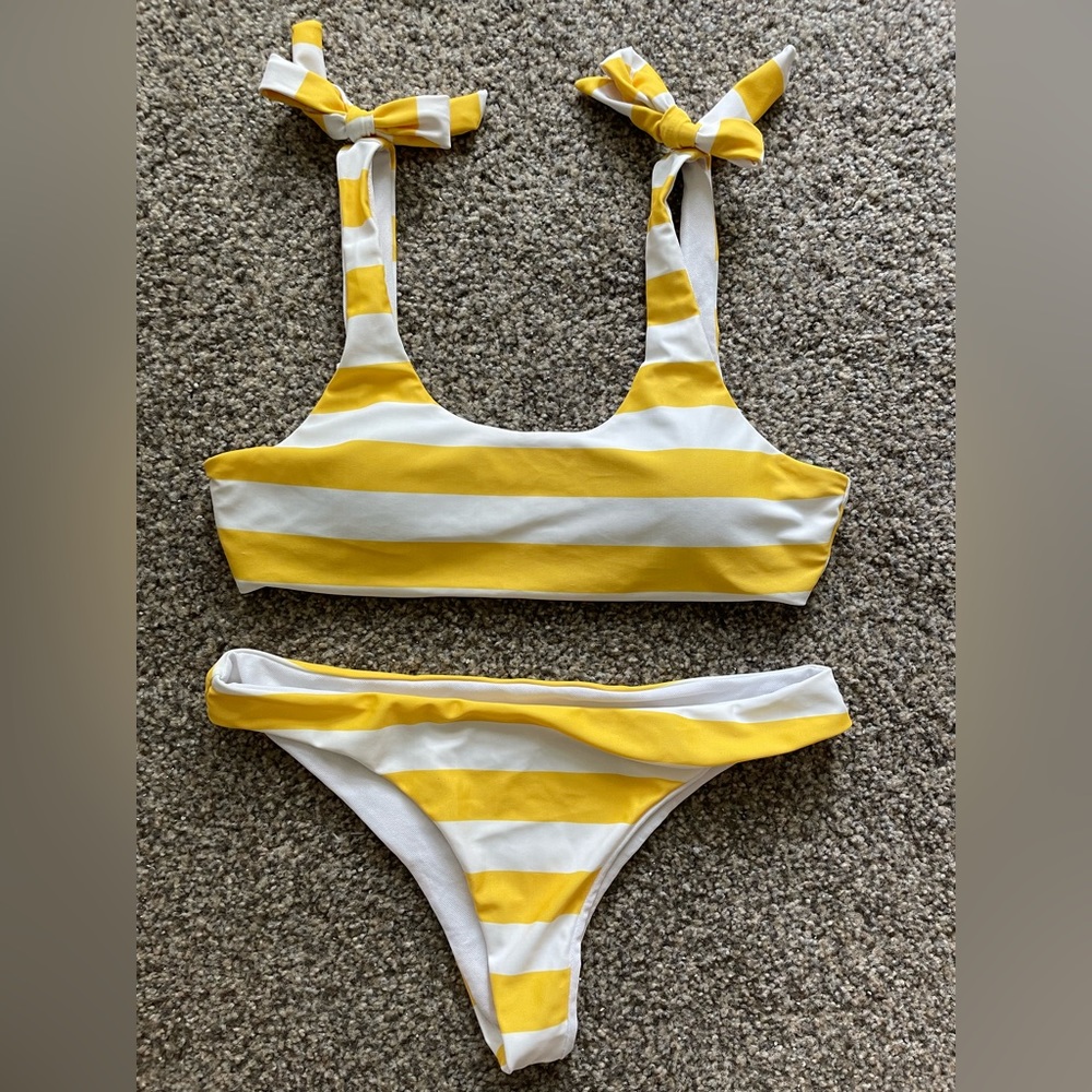 White and yellow bikini, tie shoulders, striped, with padding inside top